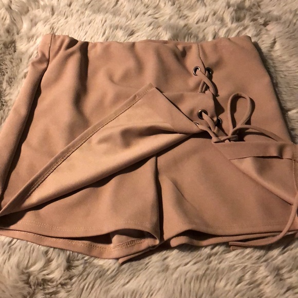 Light Brown lace up skort - Picture 3 of 3